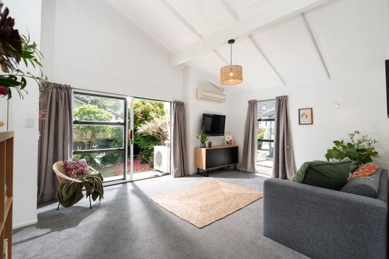 Photo of property in 42 Weka Street, Miramar, Wellington, 6022