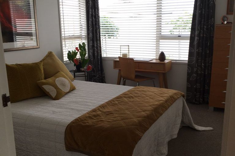 Photo of property in 40 Bowling Road, Greenmeadows, Napier, 4112