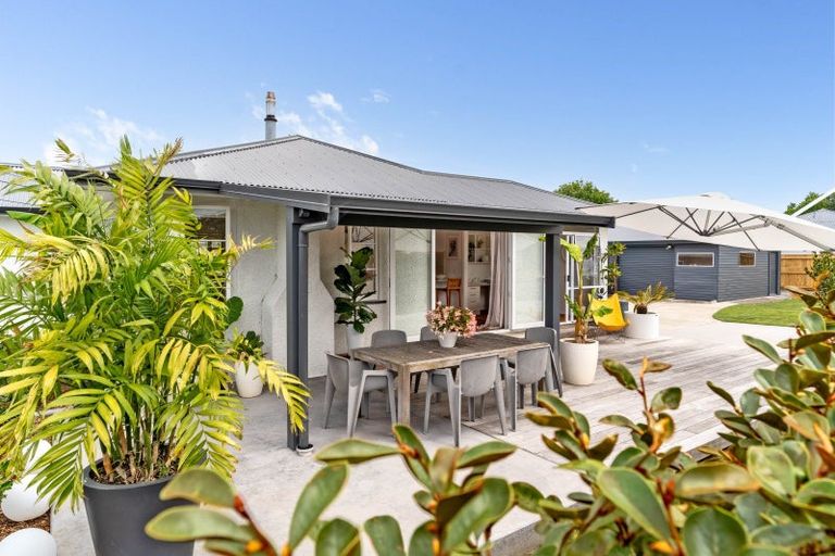 Photo of property in 25 Cambridge Terrace, Masterton, 5810