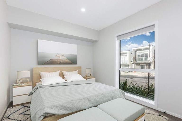 Photo of property in 5 Kohu Way, Whitby, Porirua, 5024