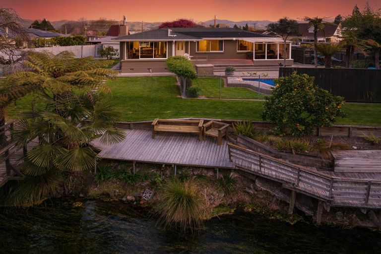 Photo of property in 71 Nelson Street, Springlands, Blenheim, 7201