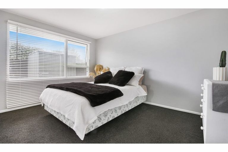 Photo of property in 6 Jade Place, Parklands, Christchurch, 8083