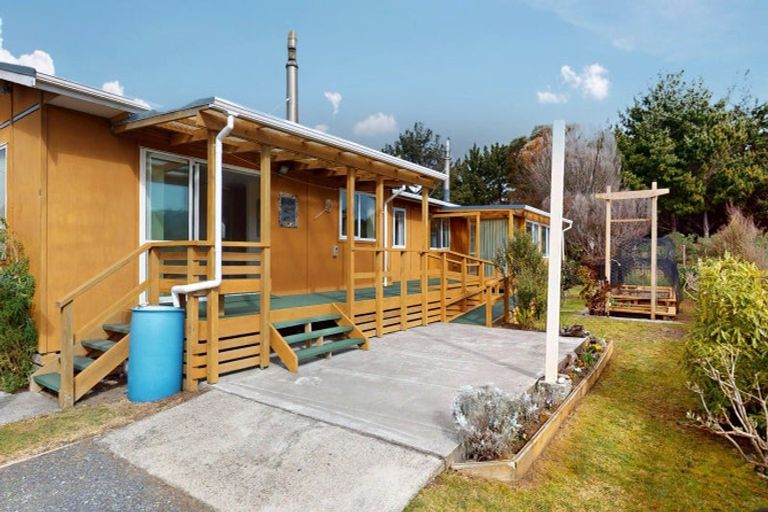 Photo of property in 2 Barclay Grove, Hokio Beach, Levin, 5571