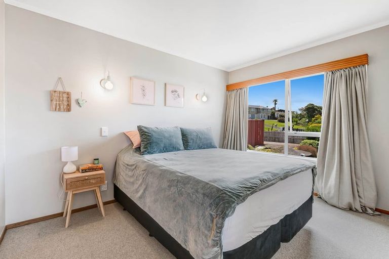 Photo of property in 8 Kotuku Place, Snells Beach, 0920