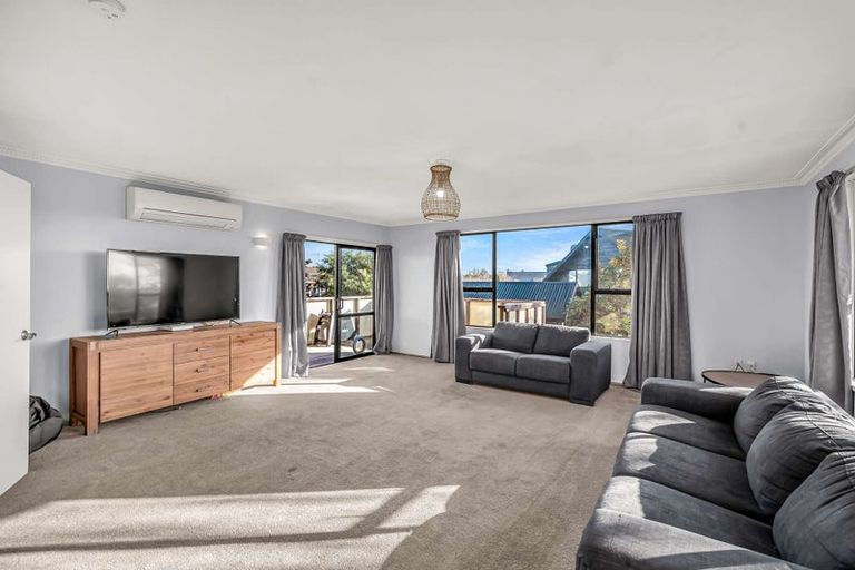 Photo of property in 23 Freebairn Street, Redwood, Christchurch, 8051