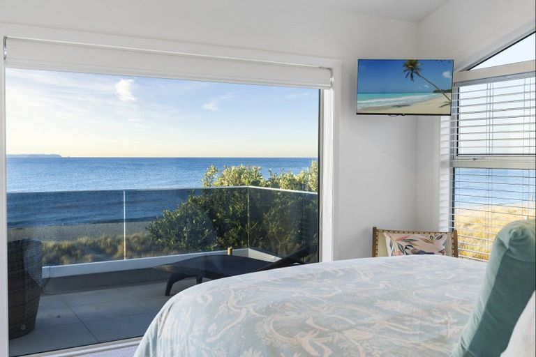 Photo of property in 85 Karewa Parade, Papamoa Beach, Papamoa, 3118