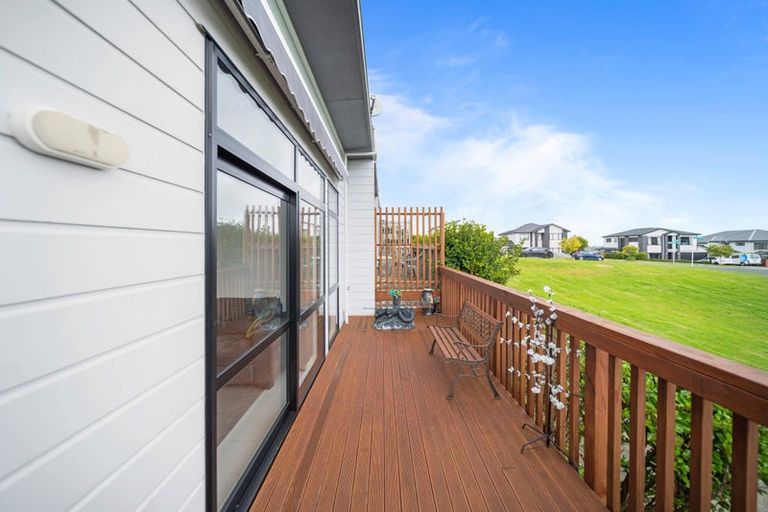 Photo of property in 7 Kapuarangi Lane, Papakura, 2110