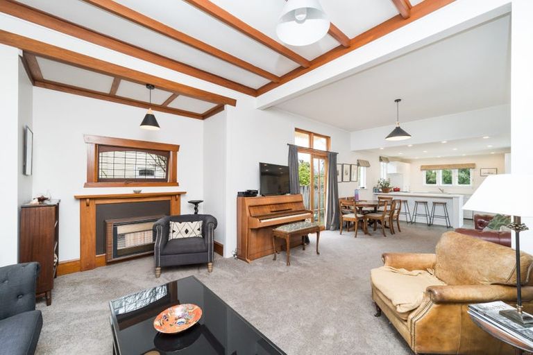 Photo of property in 7 Rangitane Street, Palmerston North, 4414