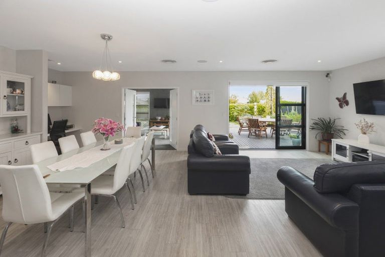 Photo of property in 39 Te Whenu Crescent, Marshland, Christchurch, 8083
