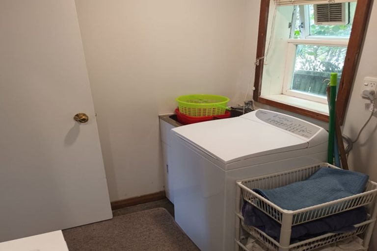 Photo of property in 81 Lauderdale Road, Birkdale, Auckland, 0626