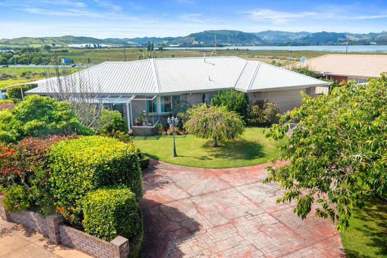 Photo of property in 41 Plateau Heights, Mount Maunganui, 3116