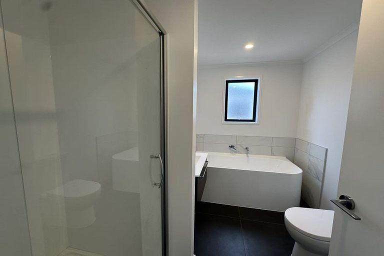 Photo of property in 10 Enchantment Lane, Karaka, Papakura, 2113