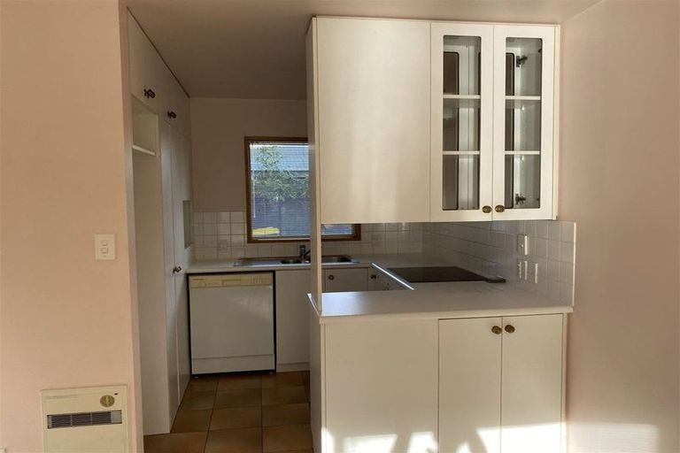 Photo of property in 10/38 Eversleigh Street, St Albans, Christchurch, 8014