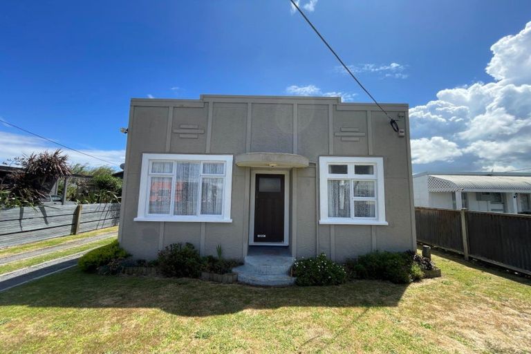 Photo of property in 125 Seabury Avenue, Foxton Beach, Foxton, 4815
