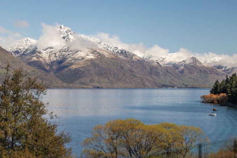Photo of property in Rahiri Apartments, 8/23 Adelaide Street, Queenstown, 9300