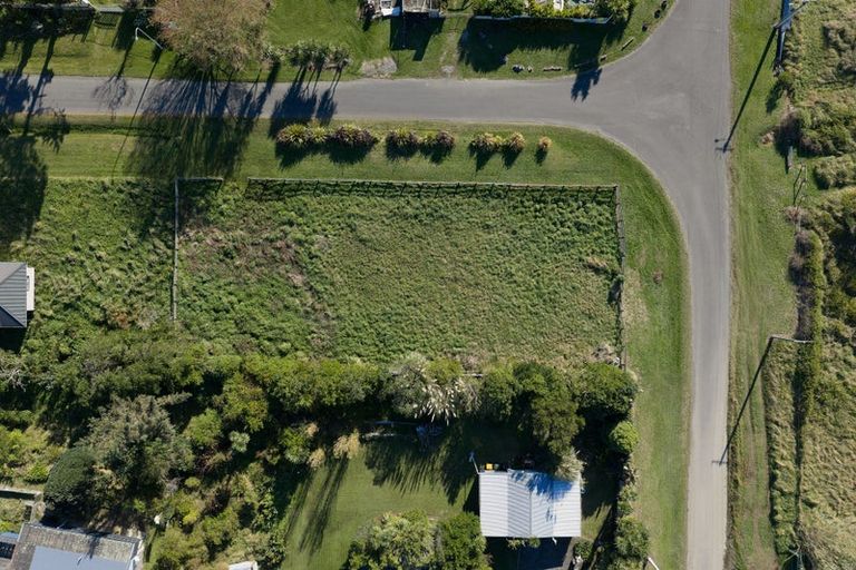 Photo of property in 20 Hokio Road, Hokio Beach, Levin, 5571