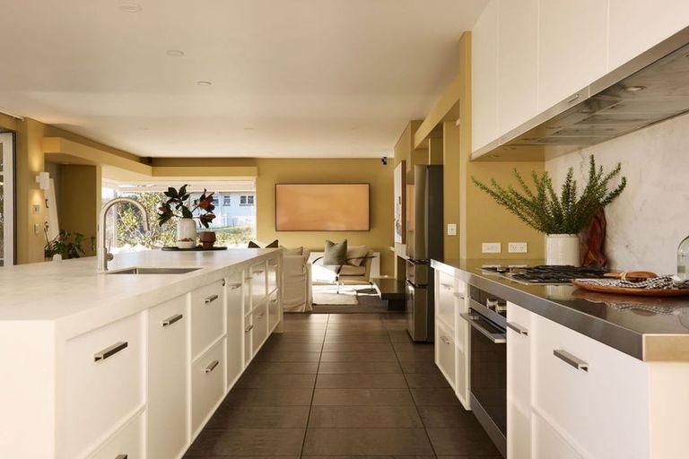 Photo of property in 110 Durham Drive, Havelock North, 4130