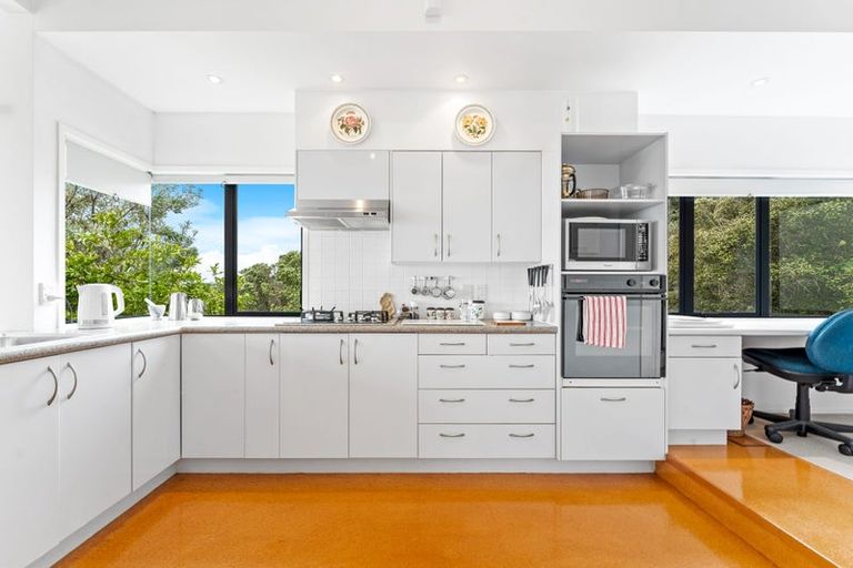 Photo of property in 8 Northview Road, Stanmore Bay, Whangaparaoa, 0932