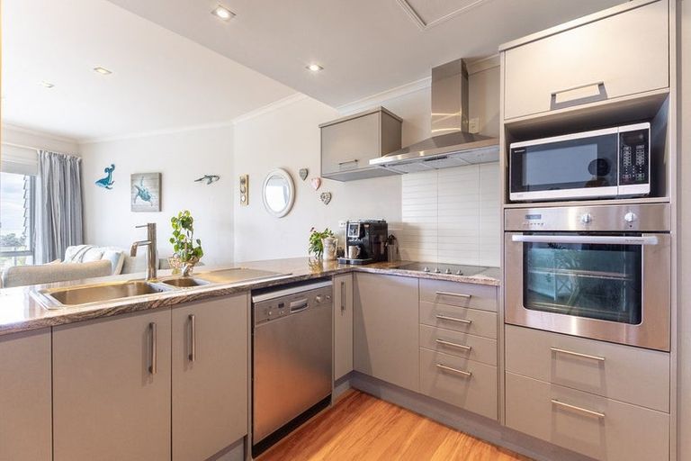 Photo of property in 16/4u Seaview Road, Paraparaumu Beach, Paraparaumu, 5032
