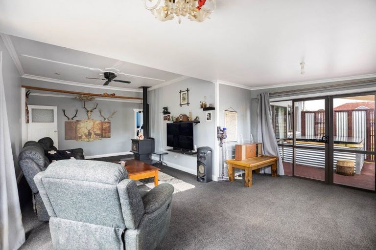 Photo of property in 10 Miranda Street, Stratford, 4332