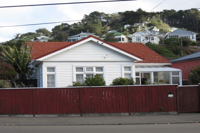 Photo of property in 92 Kilbirnie Crescent, Kilbirnie, Wellington, 6022