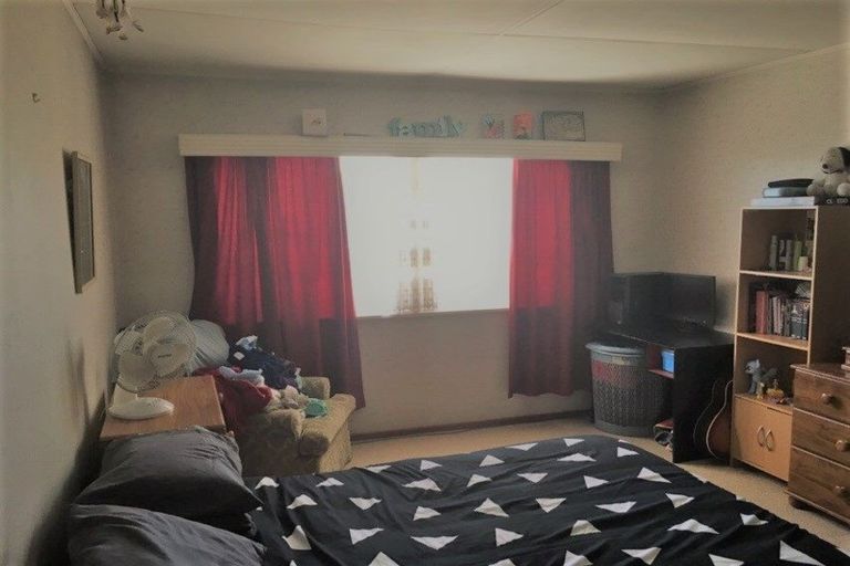 Photo of property in 2/5 Leicester Street, Stoke, Nelson, 7011