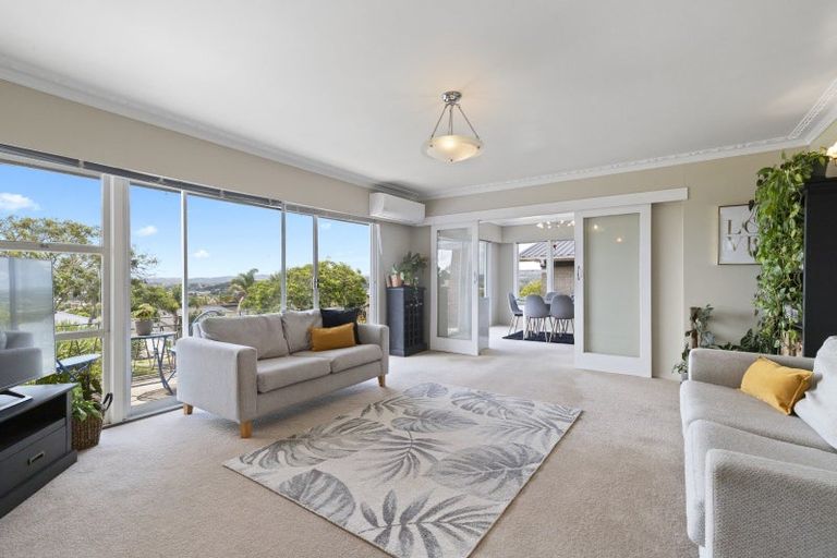 Photo of property in 8 Hamlet Place, Pukekohe, 2120