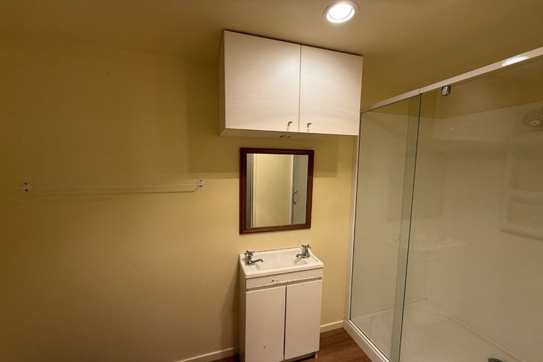 Photo of property in 35 Eastern Terrace, Beckenham, Christchurch, 8023