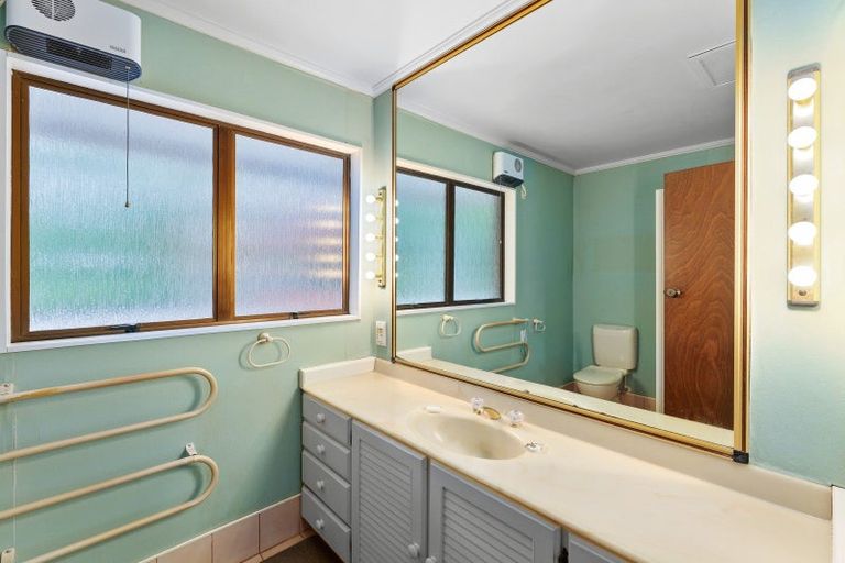 Photo of property in 962 State Highway 1 South, Manakau, Levin, 5573