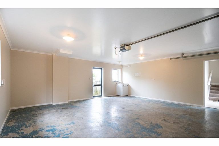 Photo of property in 211 Metcalfe Road, Ranui, Auckland, 0612