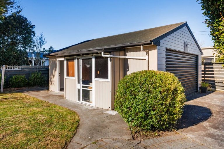 Photo of property in 8 Norwich Place, Awapuni, Palmerston North, 4412