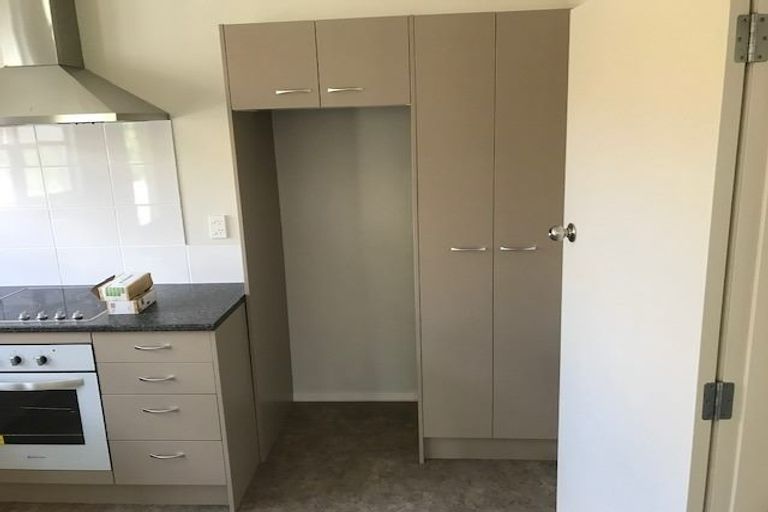 Photo of property in 9 Kereru Bend, Tawa, Wellington, 5028