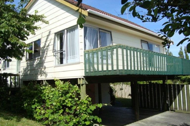 Photo of property in 2/3 Northwick Place, Hillcrest, Auckland, 0627