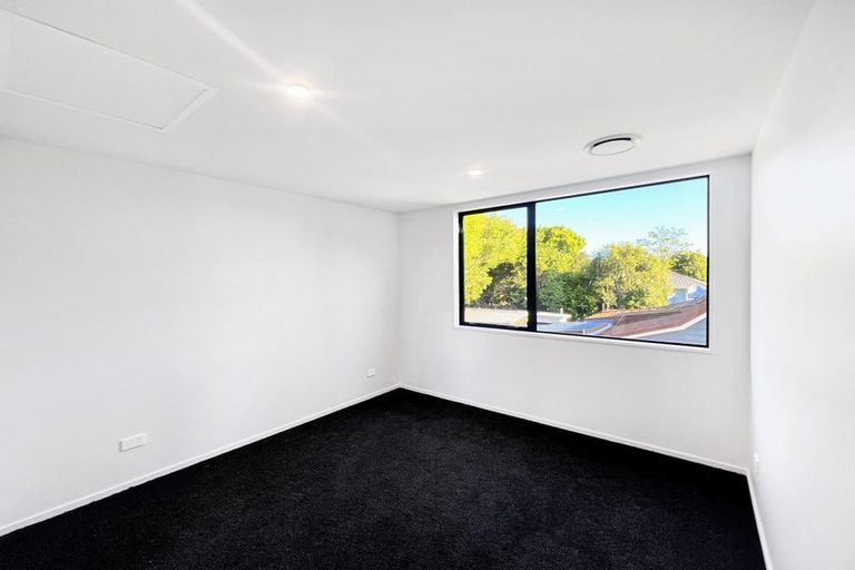 Photo of property in 1/74 Caledonian Road, St Albans, 8014