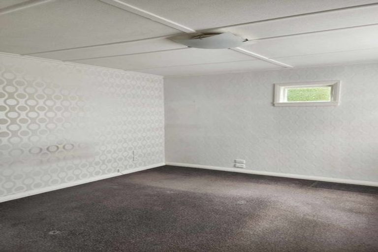 Photo of property in 36 Francis Drake Street, Waipukurau, 4200