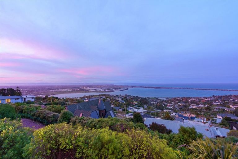 Photo of property in 175 Major Hornbrook Road, Mount Pleasant, Christchurch, 8081
