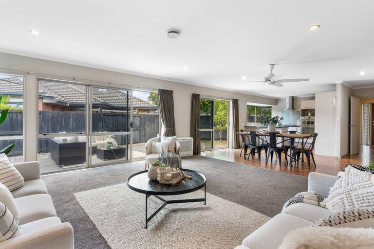 Photo of property in 32 Popata Close, Papamoa Beach, Papamoa, 3118