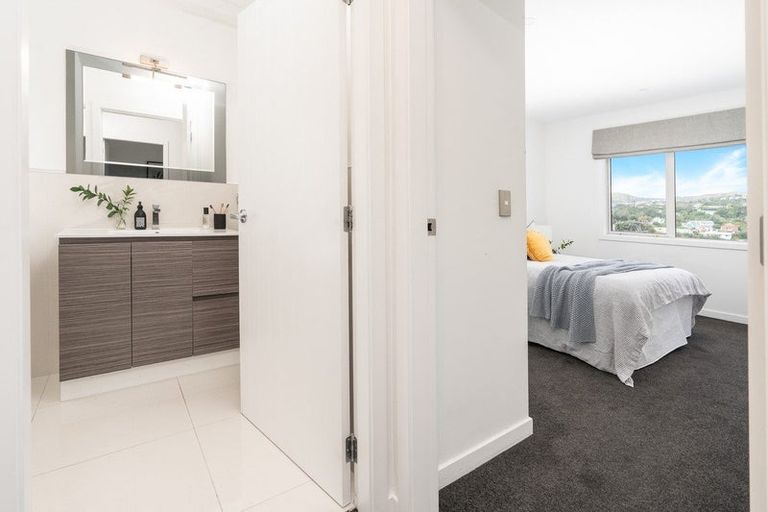 Photo of property in 49 Bassett Road, Johnsonville, Wellington, 6037