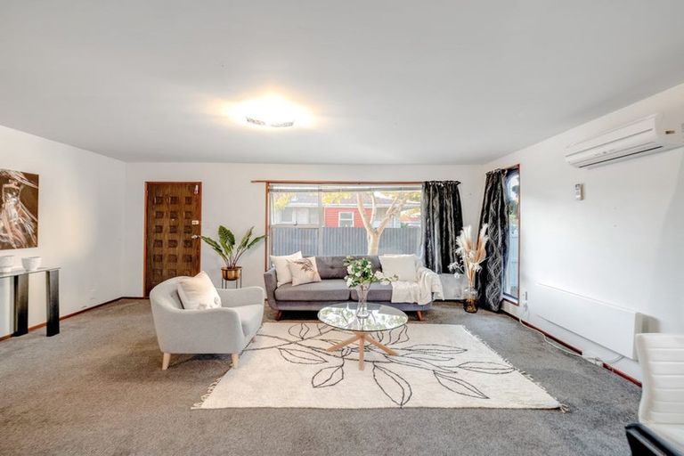 Photo of property in 18 Heaphy Place, Casebrook, Christchurch, 8051