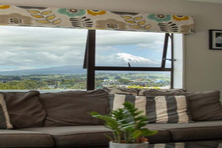 Photo of property in 213 Ngamotu Road, Spotswood, New Plymouth, 4310