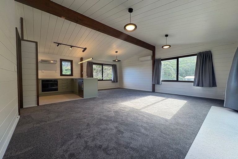 Photo of property in 22 Percy Dyett Drive, Karori, Wellington, 6012