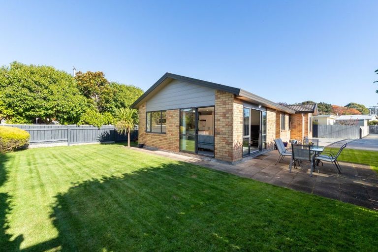 Photo of property in 12a Terminus Street, Silverstream, Upper Hutt, 5019