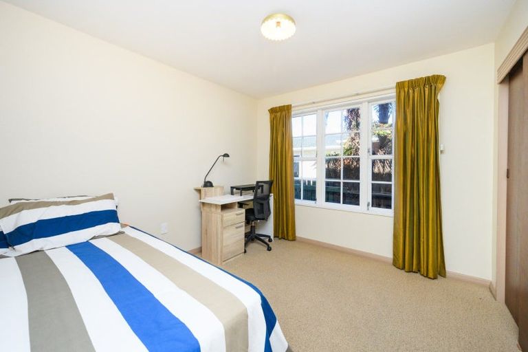 Photo of property in 31 Redwood Grove, Hokowhitu, Palmerston North, 4410