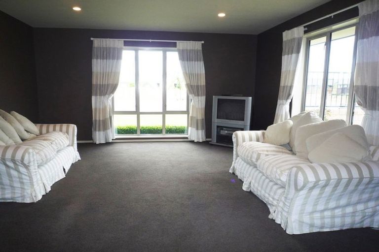 Photo of property in 33 Rembrandt Drive, Rolleston, 7614