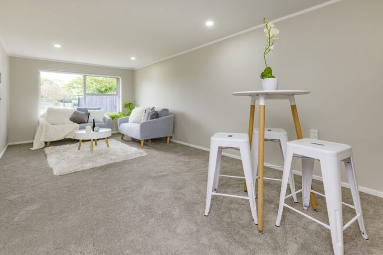 Photo of property in 1/2 Hunua Road, Papakura, 2110