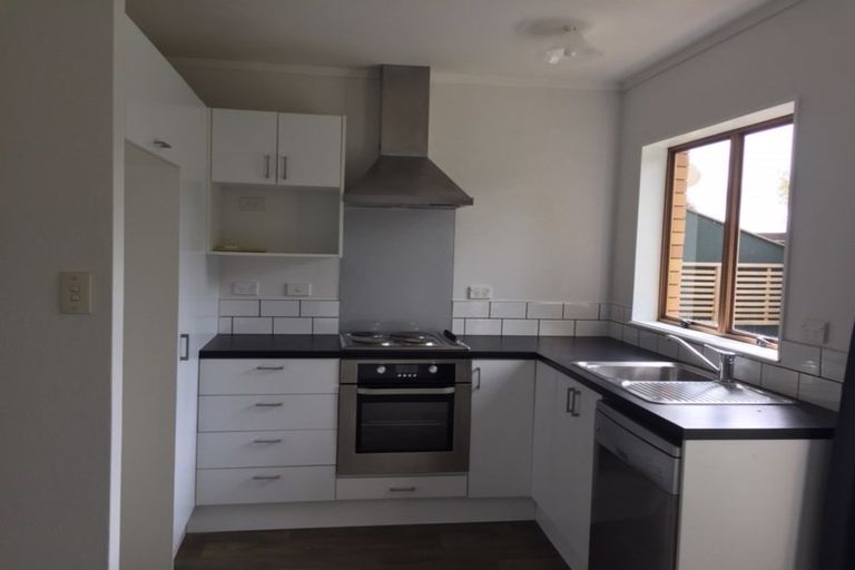 Photo of property in 93 Churton Drive, Churton Park, Wellington, 6037