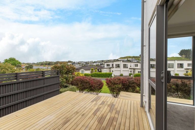 Photo of property in 67 Ridge View Crescent, Pukekohe, 2120