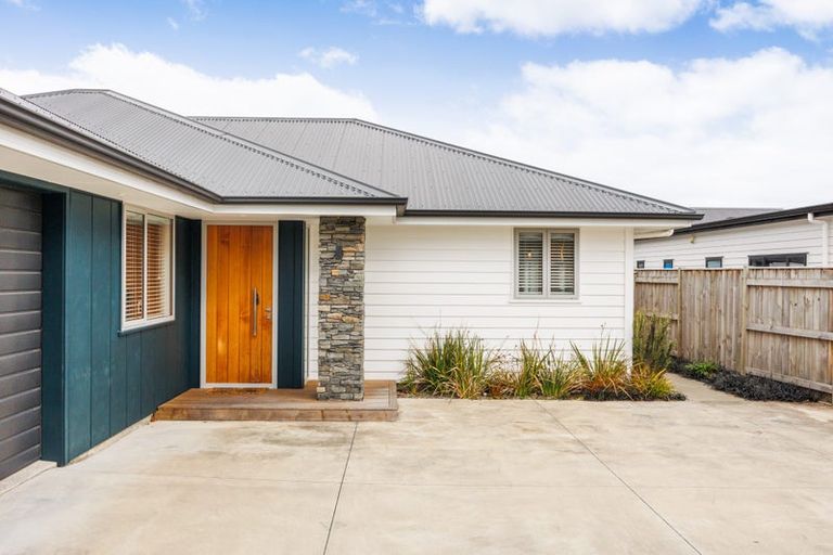Photo of property in 30 Freedom Drive, Kelvin Grove, Palmerston North, 4414