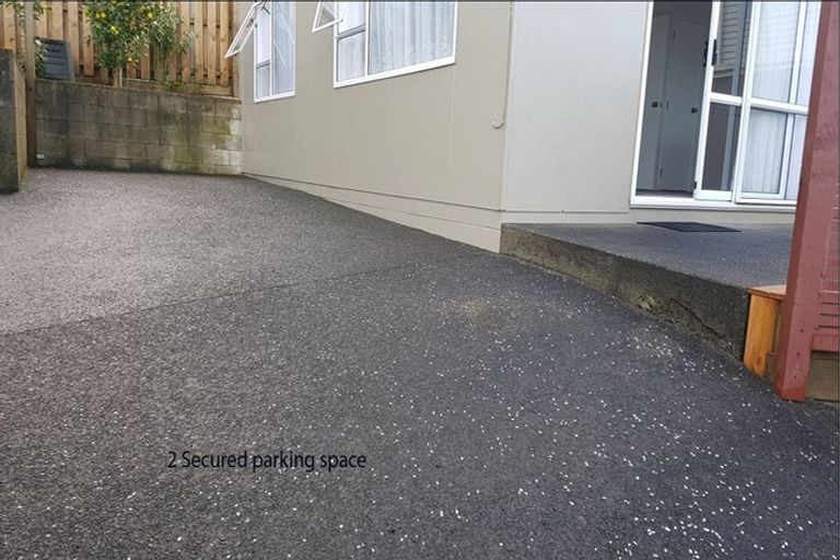 Photo of property in 19 Hauraki Crescent, Pinehill, Auckland, 0632