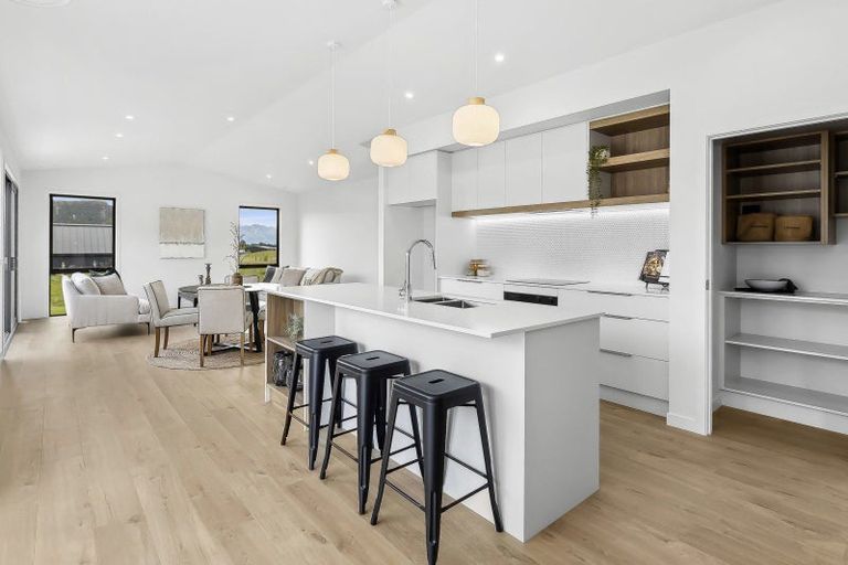 Photo of property in 14a Marjon Drive, Wanaka, 9305